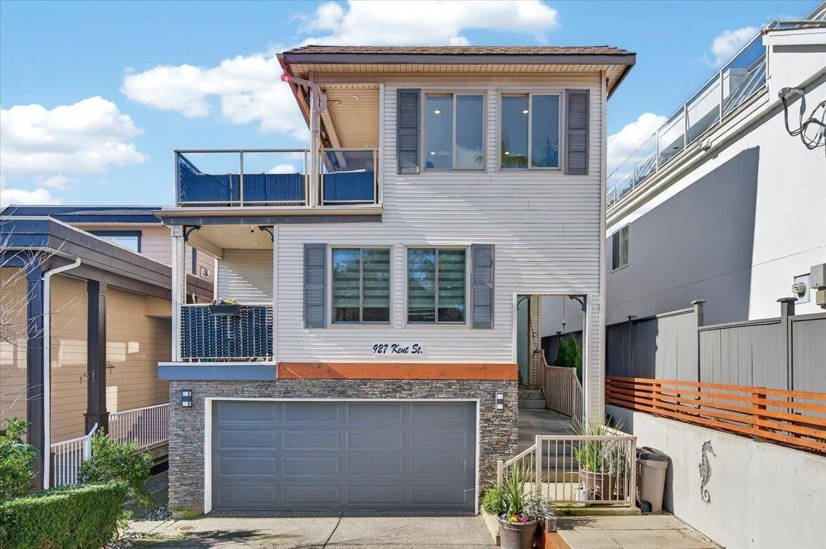 Property Photo:  927 Kent Street  BC V4B 4S9 