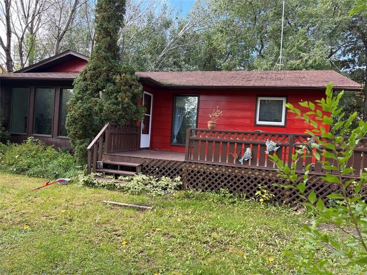 Property Photo:  15 6th Street  MB R0J 0V0 