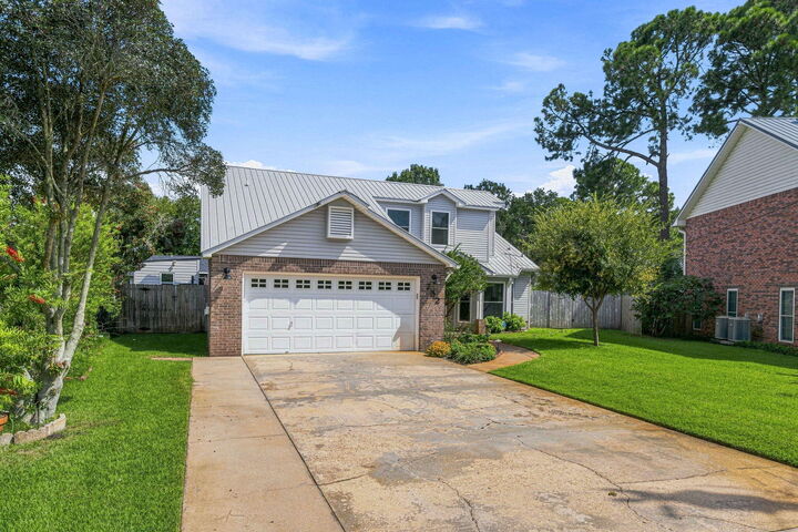 Property Photo:  752 Vintage Circle  FL 32541 