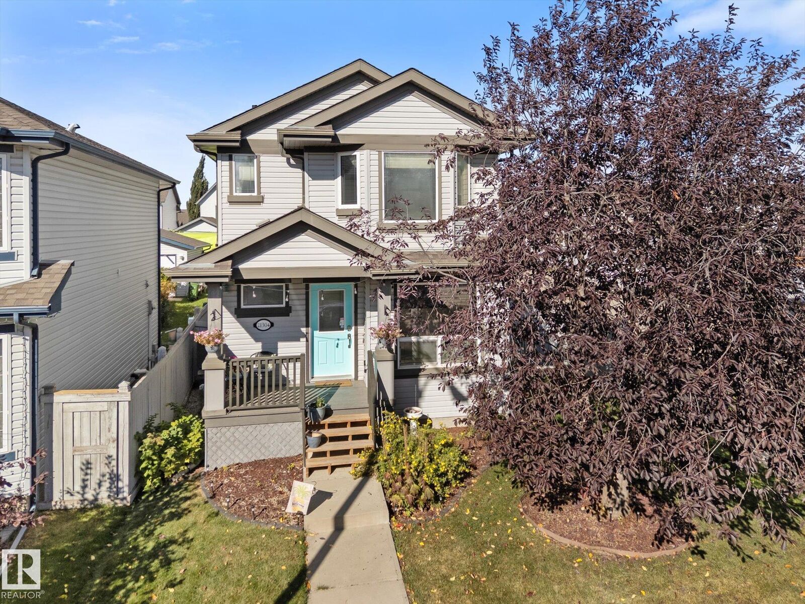 Property Photo: 21304 59 Avenue NW AB T6M 0H5