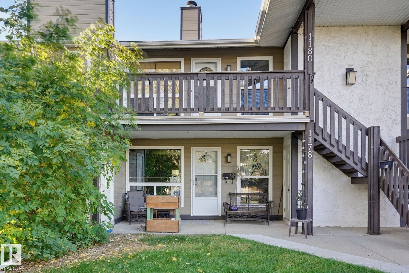 Property Photo:  1180 Saddleback Road NW  AB T6J 4Z4 