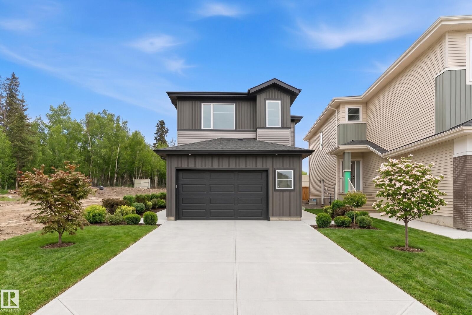 Property Photo: 19503 30 Ave NW NW AB T6M 3M1