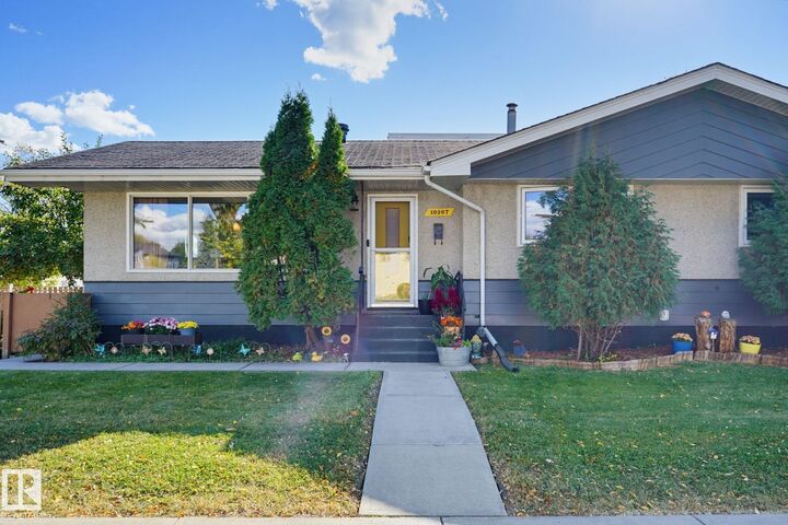 Property Photo:  10207 & 10209 120 Avenue NW  AB T5G 0S3 