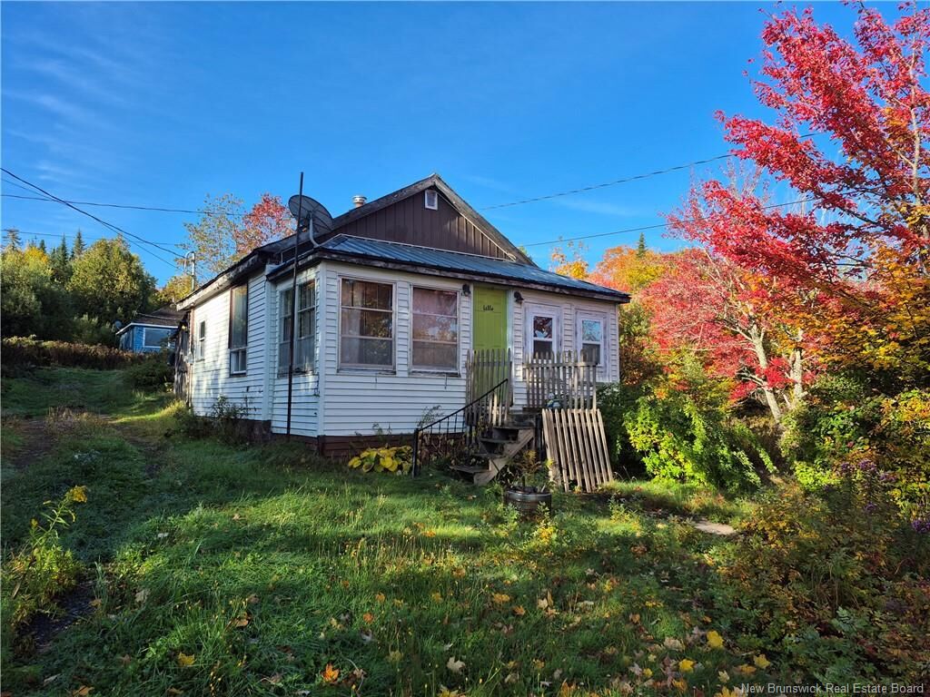 Property Photo:  10 Second Avenue  NB E6B 1Y3 