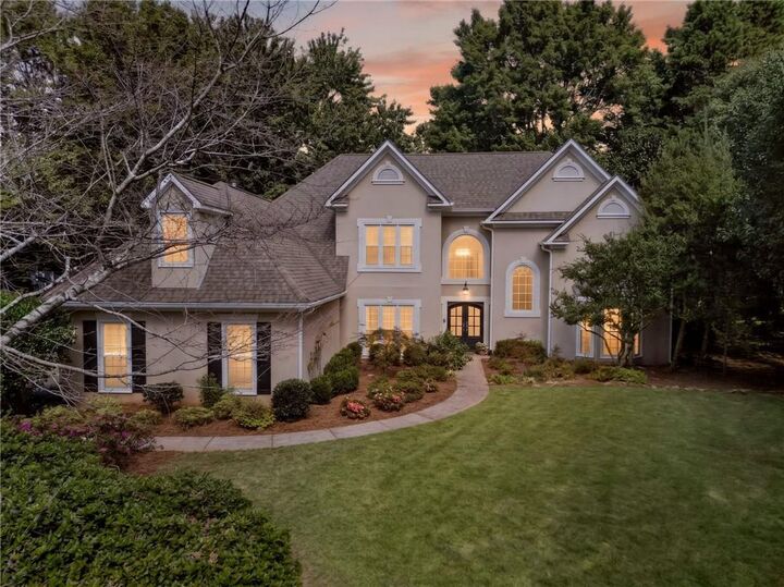 Property Photo:  125 Kiveton Park Drive  GA 30075 