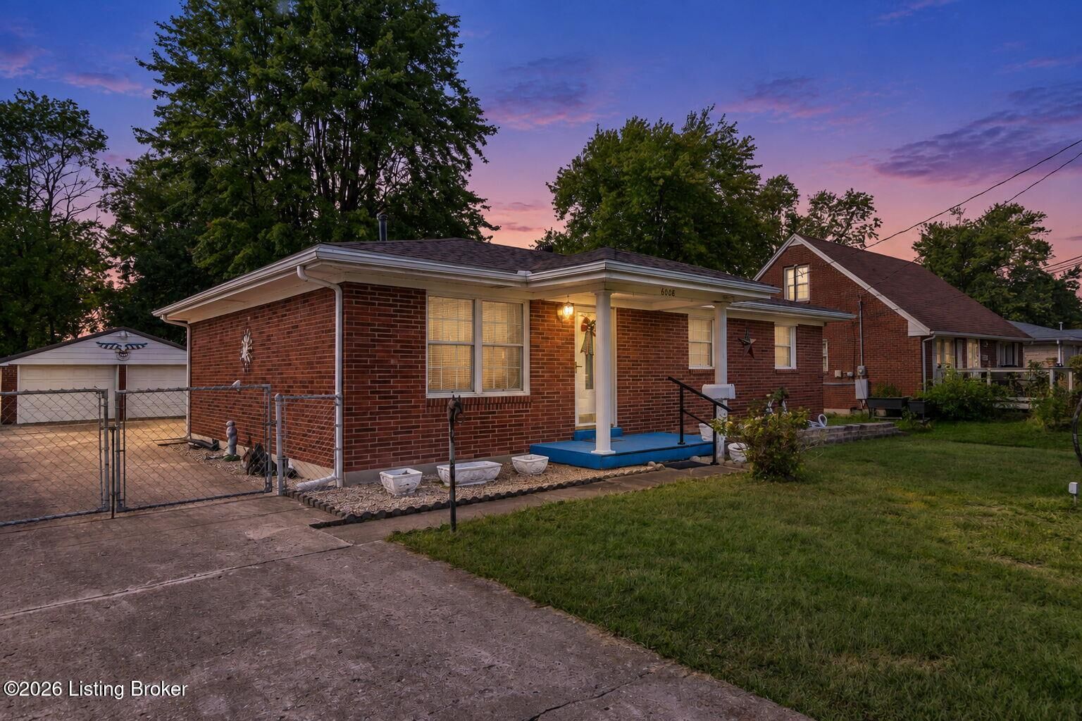 Property Photo:  6008 Gloria Ln  KY 40213 