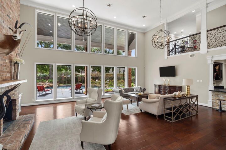 Property Photo: 3 Regent Court TX 77478