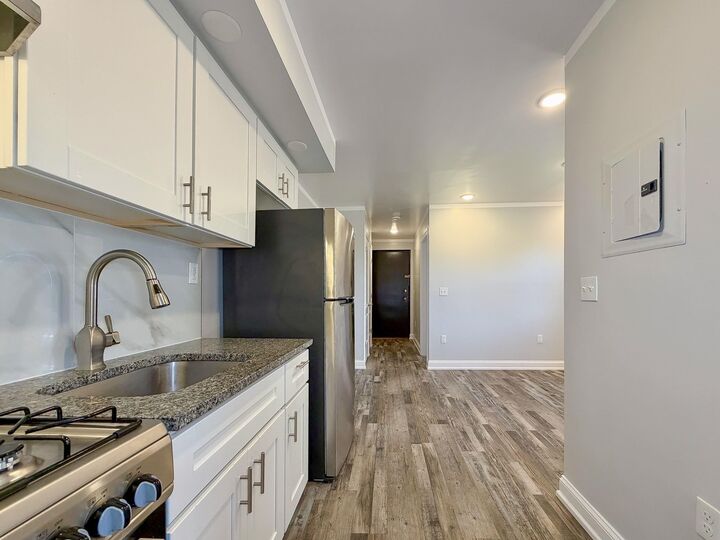 Property Photo: 1631 Kennedy Blvd 4H NJ 07047