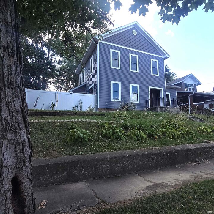 Property Photo:  427 S Hall Street  IN 47670 