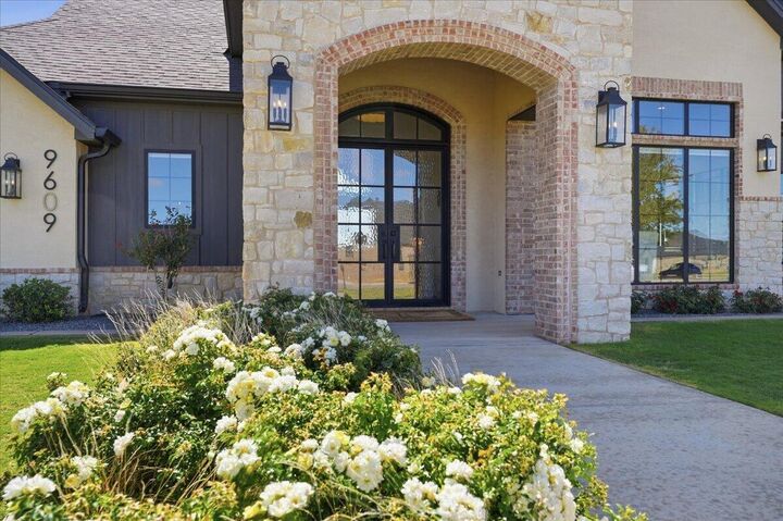 Property Photo:  9609 County Road 7615  TX 79382 