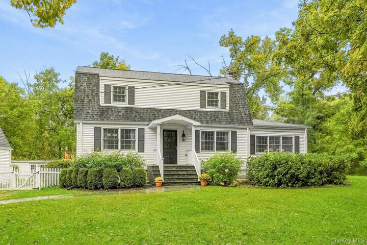 Property Photo:  10 Barrett Drive  NY 12533 