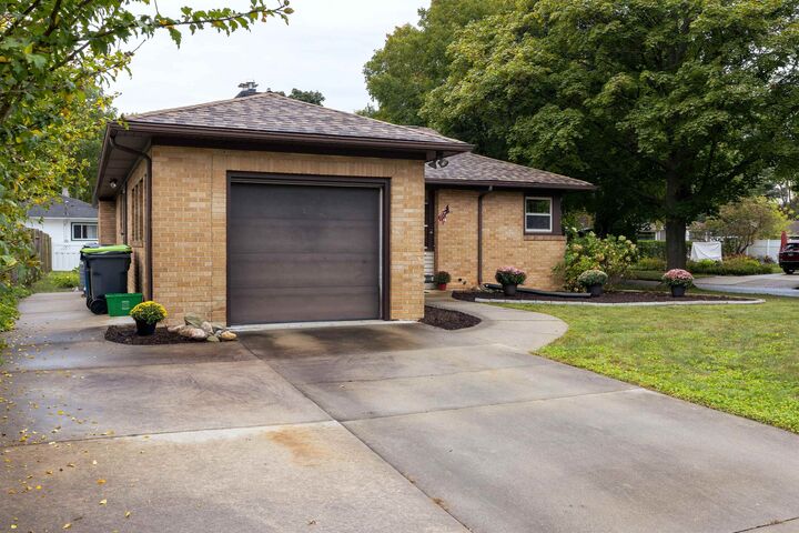 Property Photo:  202 William  MI 48640 