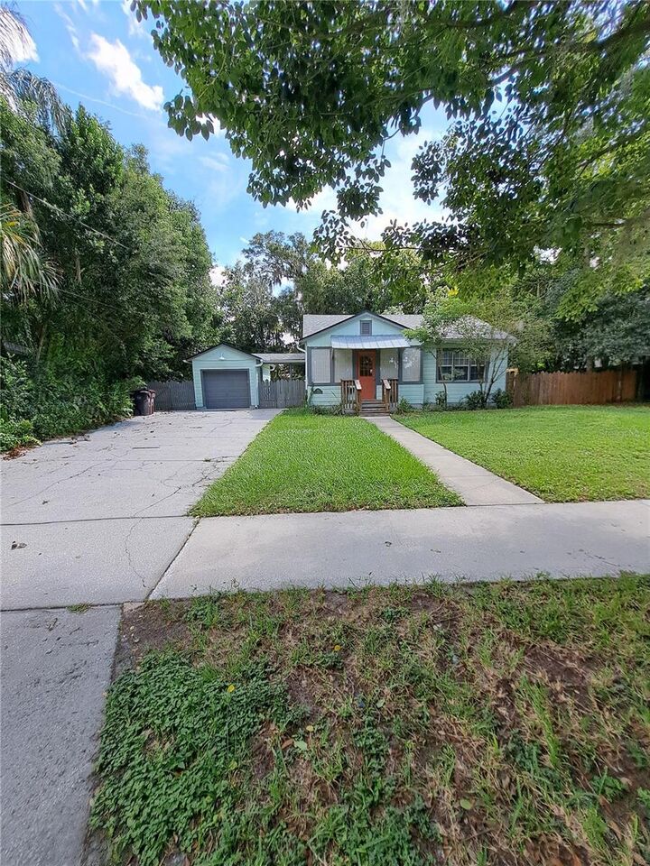 Property Photo: 533 Lake Como Cir FL 32803