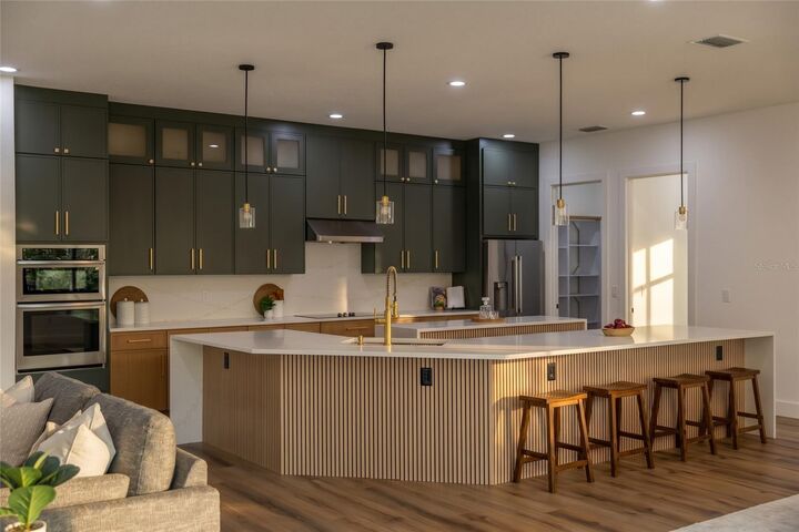 Property Photo:  19406 Palmland Street  FL 32833 