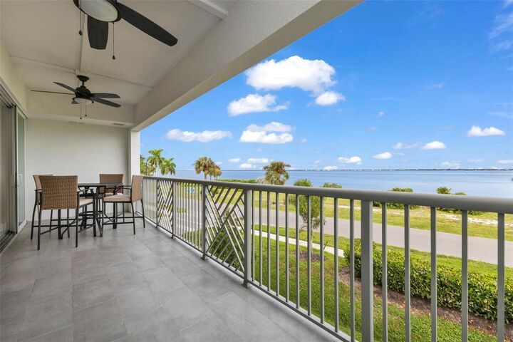 Property Photo:  1425 Park Beach Circle 124  FL 33950 
