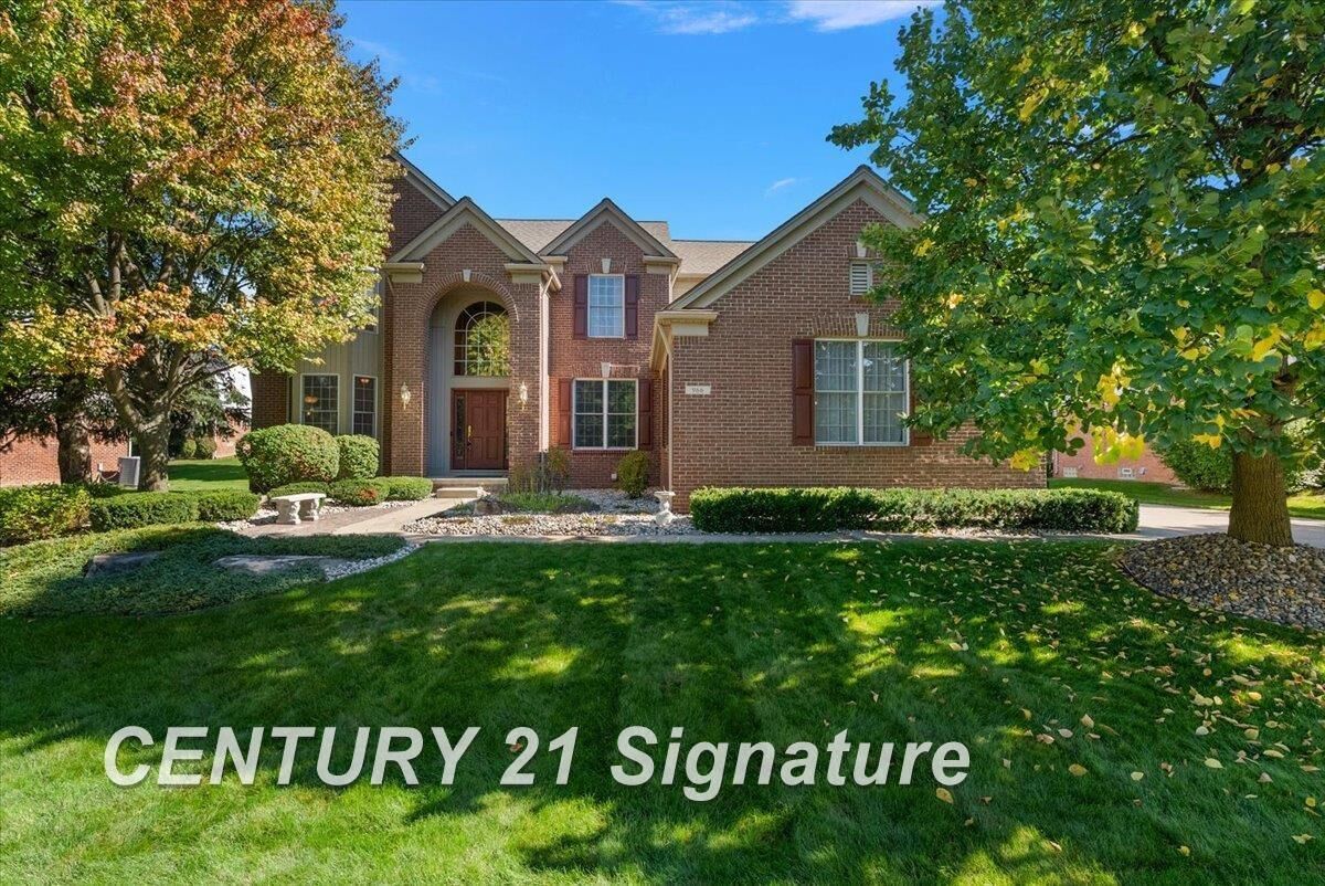 Property Photo: 966 Hollow Corners Court MI 48307