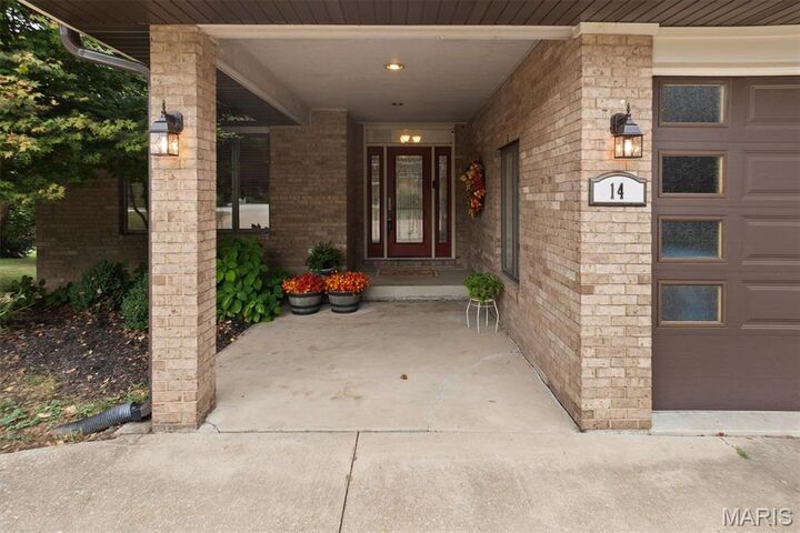 Property Photo: 14 Ginger Crest Drive IL 62034
