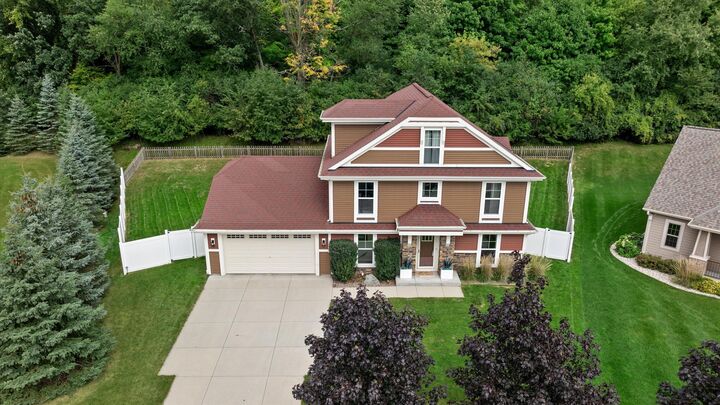 Property Photo: 914 Durango Dr WI 53027