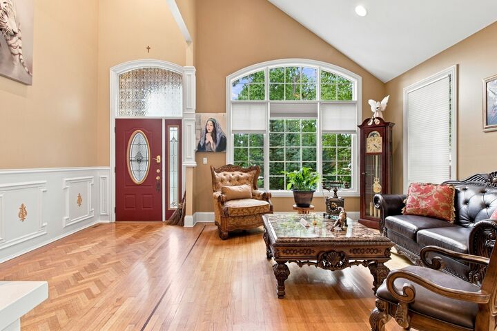 Property Photo:  2281 Elmira Avenue  IL 60018 