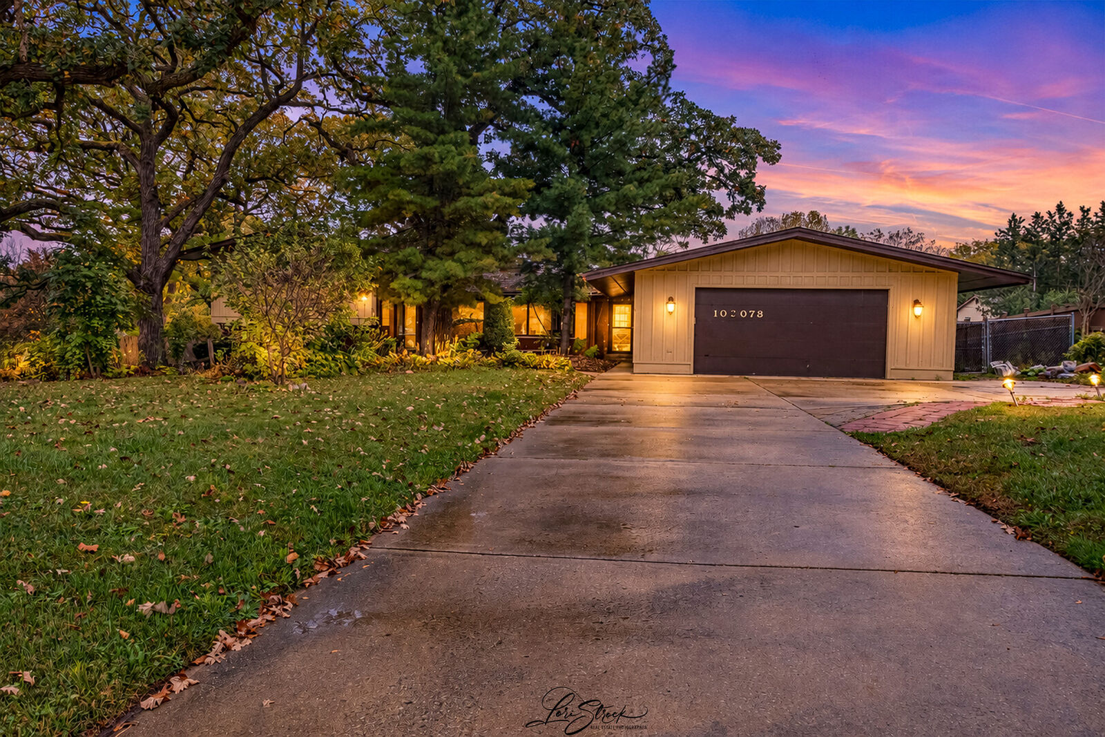 Property Photo:  10S073 Clarendon Hills Road  IL 60527 