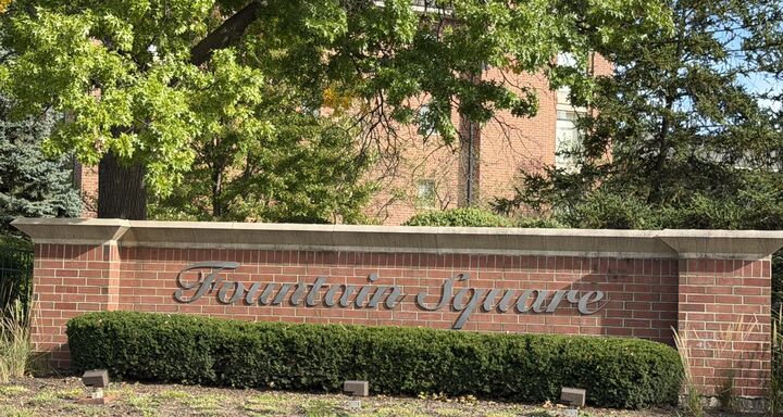 Property Photo: 875 E 22nd Street 104 IL 60148
