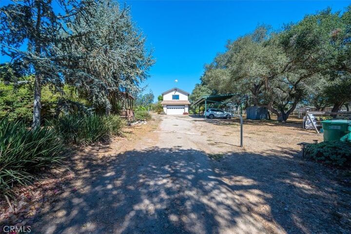 Property Photo:  1414 Pomeroy  CA 93420 