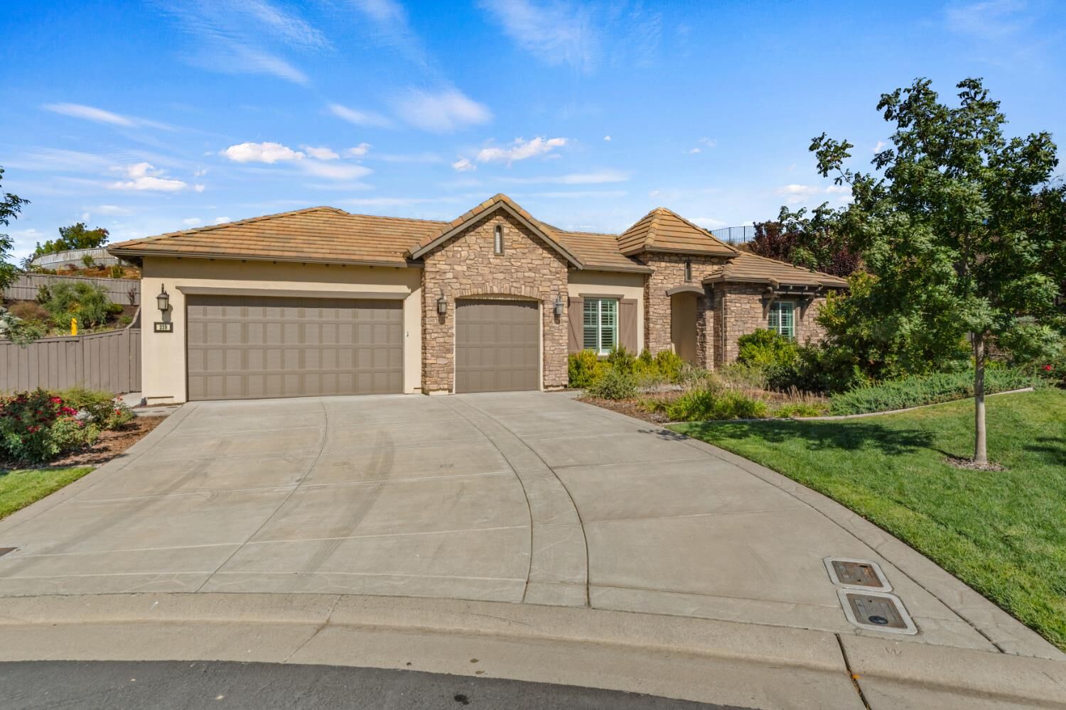 Property Photo: 239 Candlewood Court CA 95762