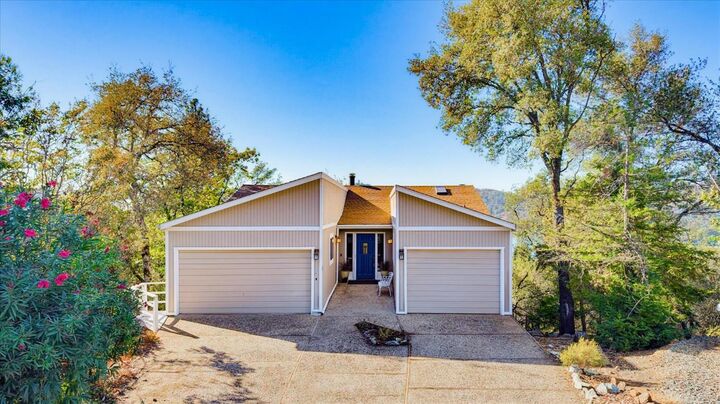 Property Photo: 11880 Goldfinch Court CA 95946