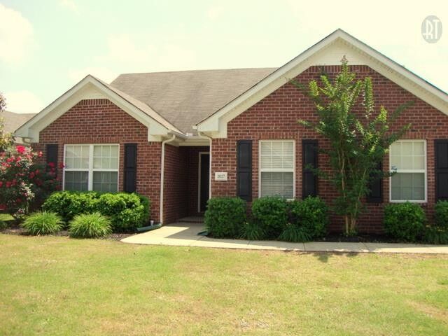 Property Photo:  2027 Tabasco Way 2027  TN 37128 