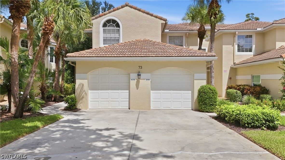 Property Photo: 73 Silver Oaks Circle 10201 FL 34119