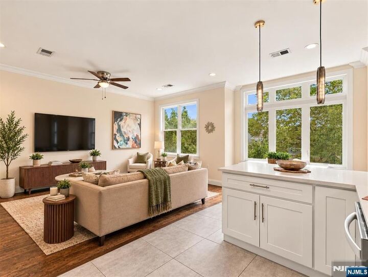 Property Photo:  275 Pacific Avenue 2  NJ 07304 