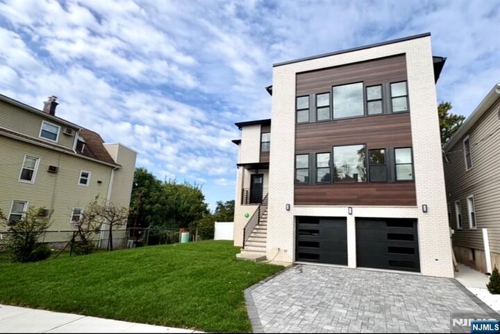 Property Photo:  43 John Street 2  NJ 07032 