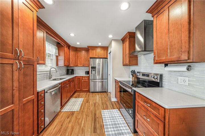 Property Photo:  114 S Point Drive  OH 44012 