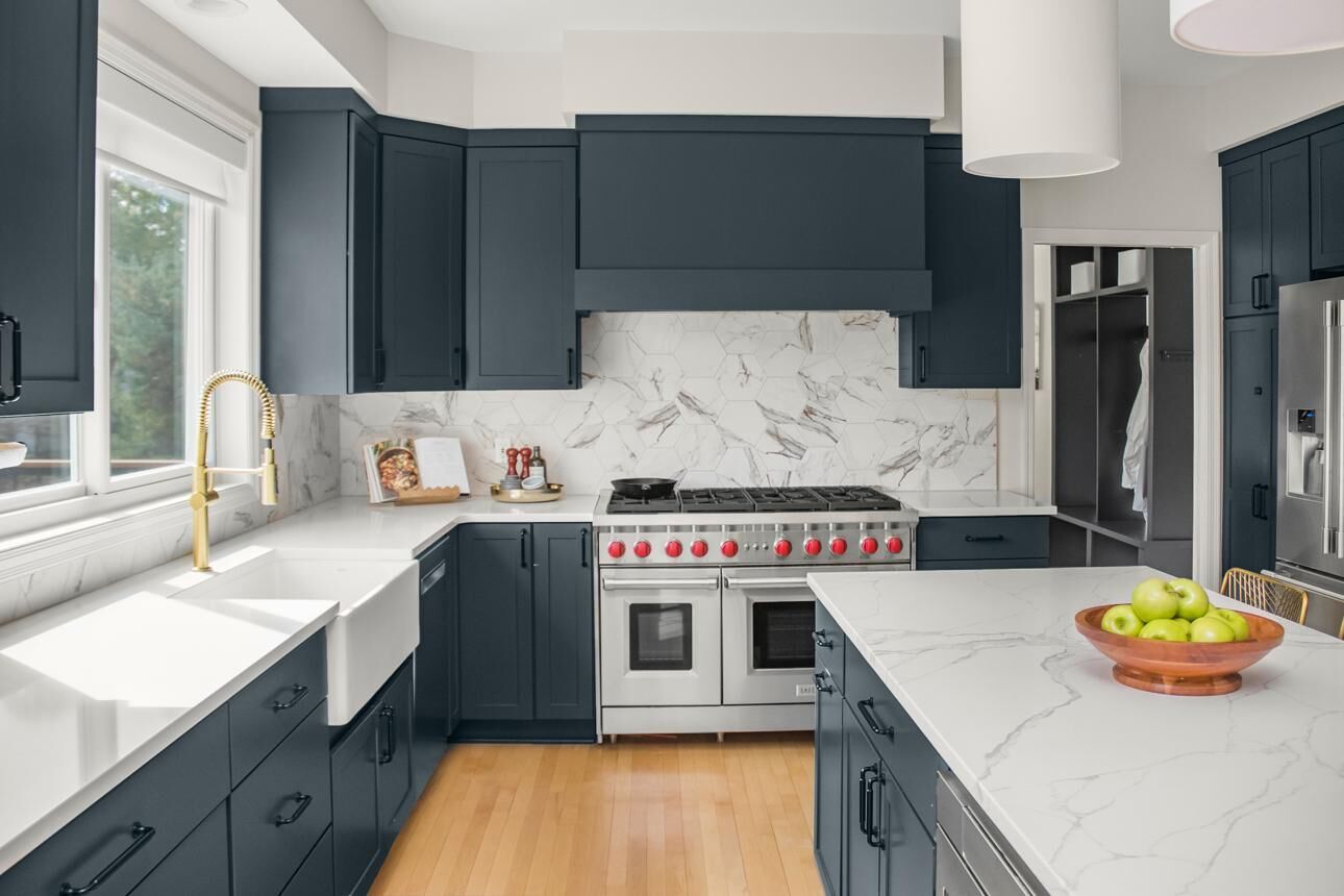 Property Photo: 818 Park Place Drive MN 55118