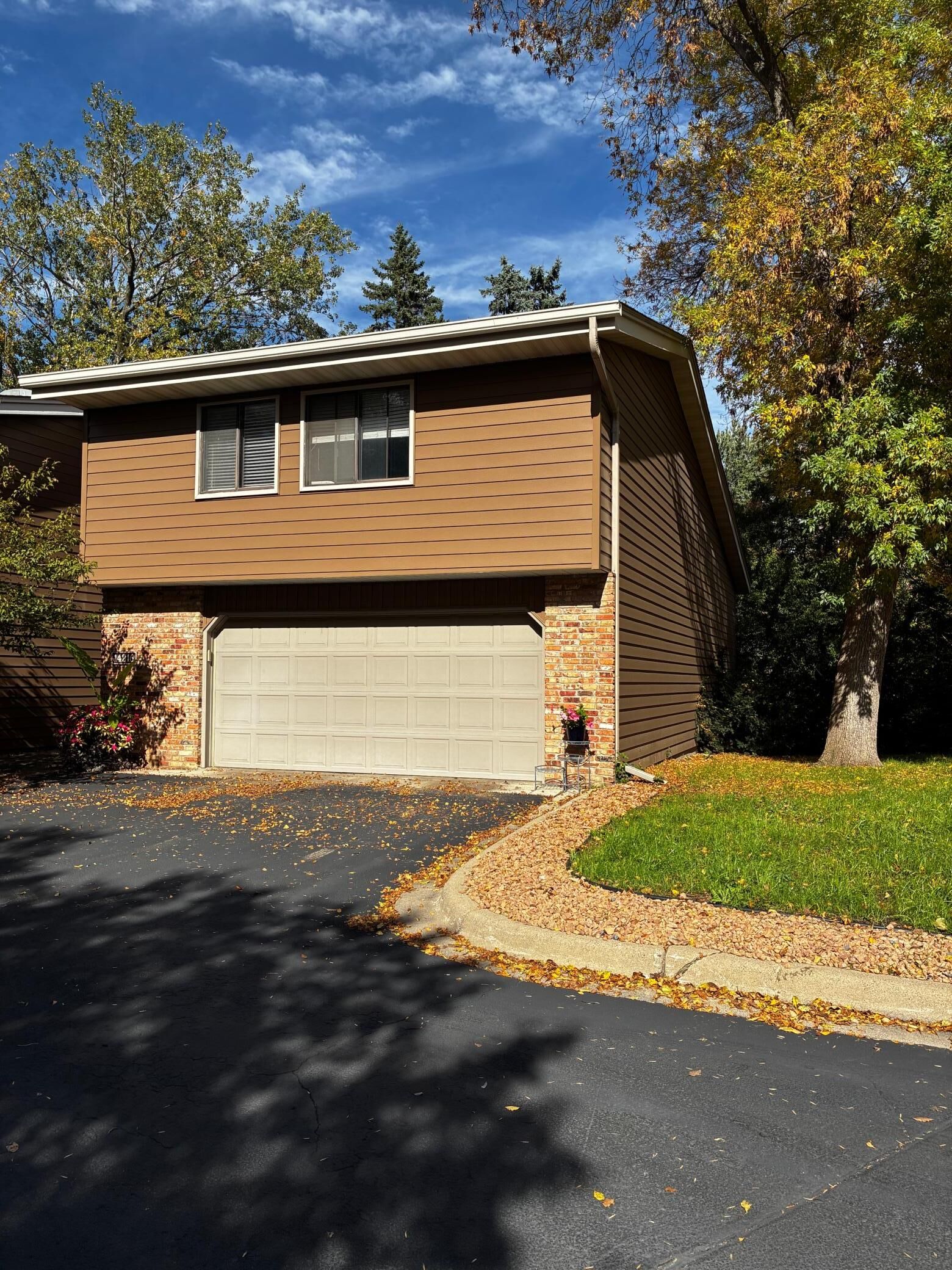 Property Photo:  14216 Chestnut Drive  MN 55347 