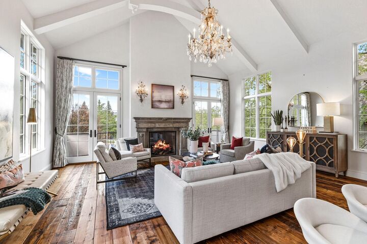Property Photo:  1660 Carriage Path  MN 55422 