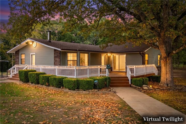 Property Photo: 11086 Roman Road AR 72712