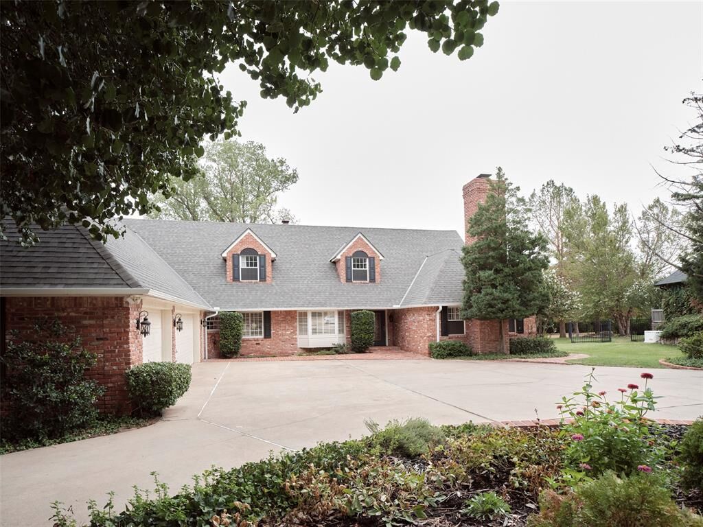 Property Photo:  6004 Muirfield Drive  OK 73025 