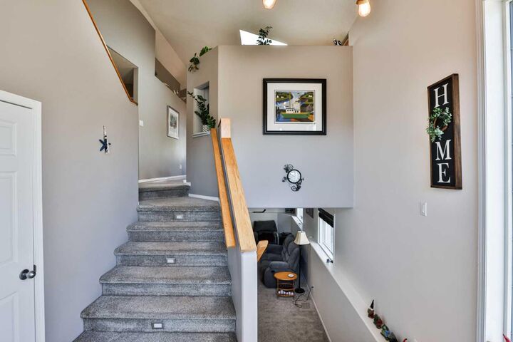 Property Photo:  139 Heritage Circle W  AB T1K 7K5 