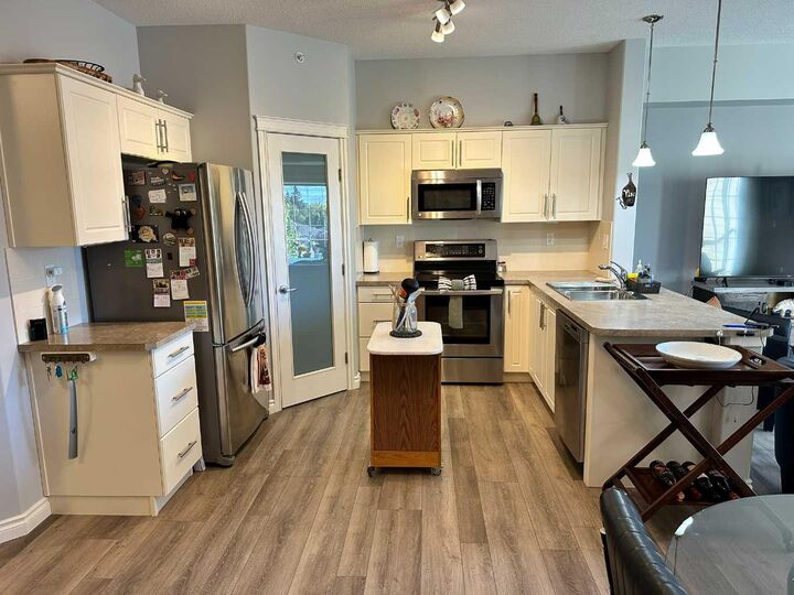 Property Photo: 6 Michener Boulevard 421 AB T4P 0K5