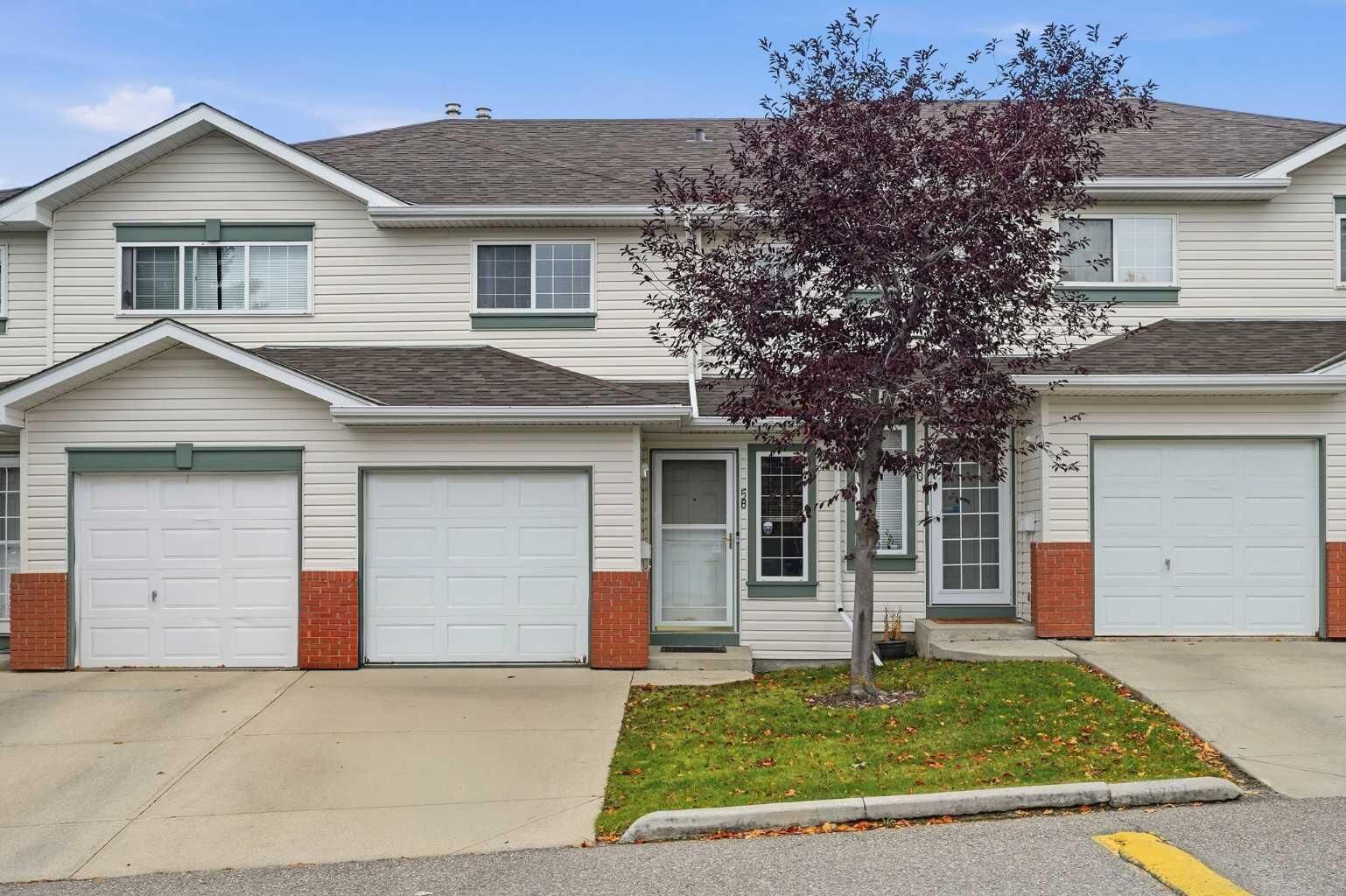Property Photo:  58 Country Hills Villas NW  AB T3K 4S8 