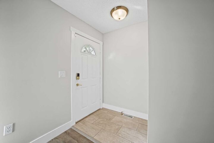 Property Photo:  1719 17 Street  AB T0M 0W0 