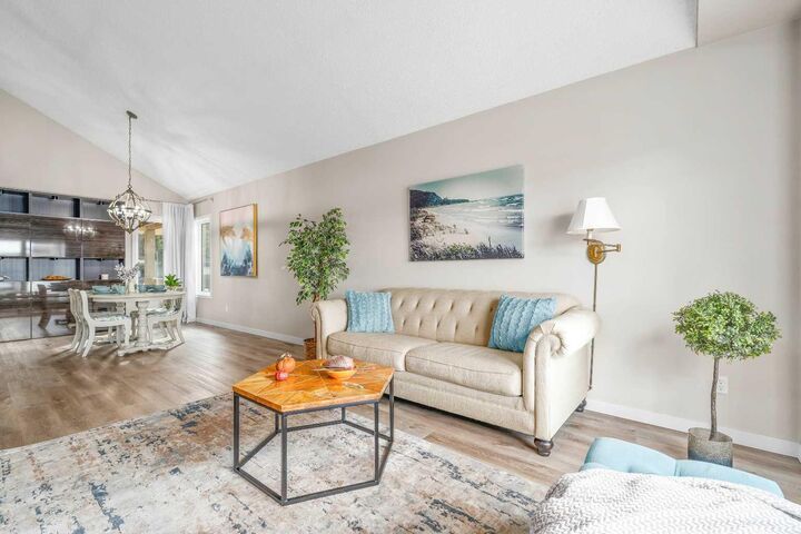 Property Photo: 11 Taylor Crescent SE AB T1B 3X5