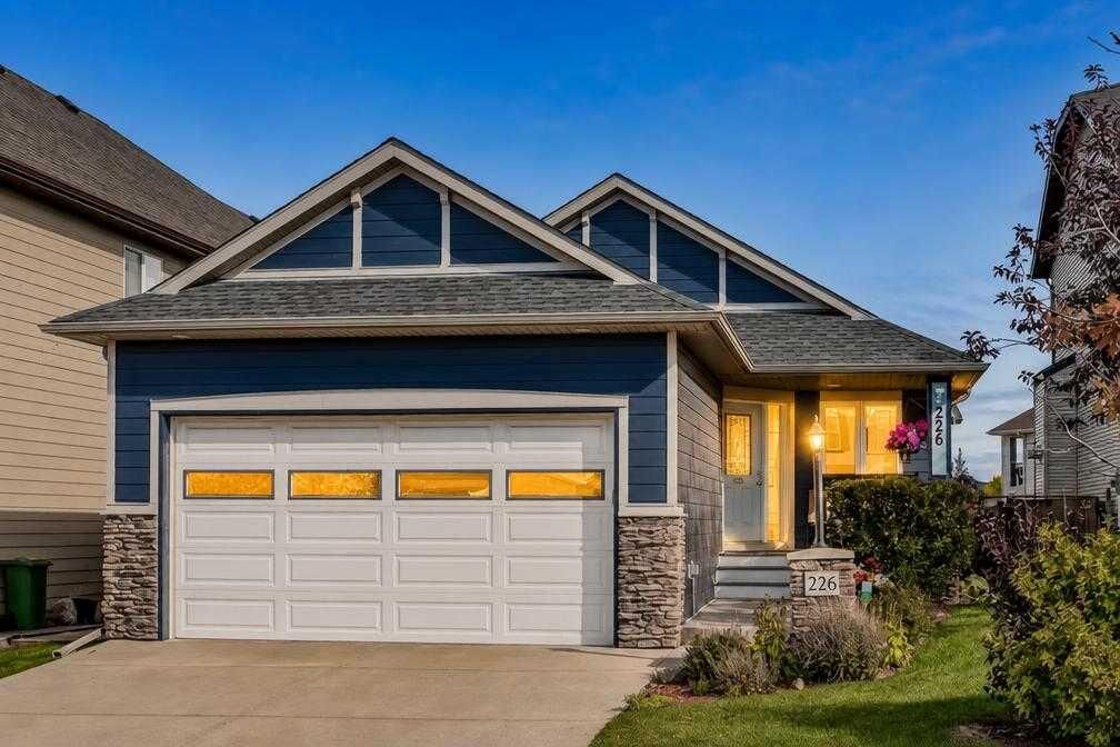 Property Photo:  226 Cimarron Drive  AB T1S 0A8 