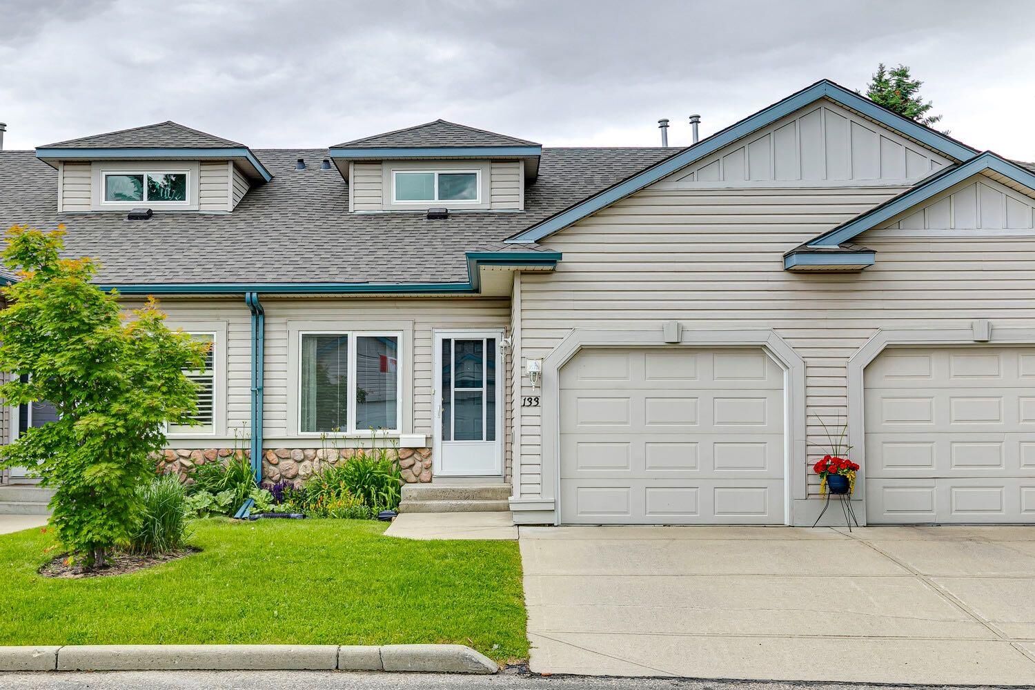 Property Photo:  133 Chaparral Point SE  AB T2X 3M8 