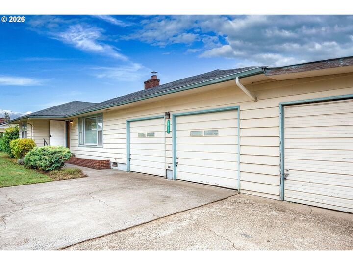 Property Photo:  3775 Harlow Rd  OR 97401 