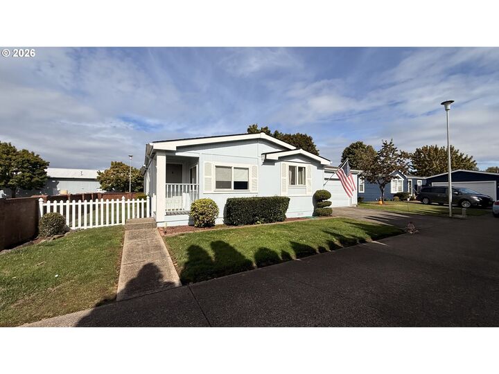 Property Photo:  1111 SE 3rd Ave #72  OR 97013 