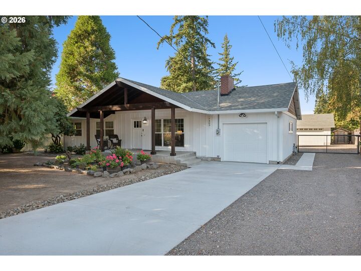 Property Photo: 7403 SW Mapleleaf St OR 97223