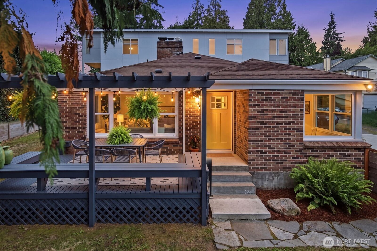 Property Photo: 10735 Densmore Avenue N WA 98133