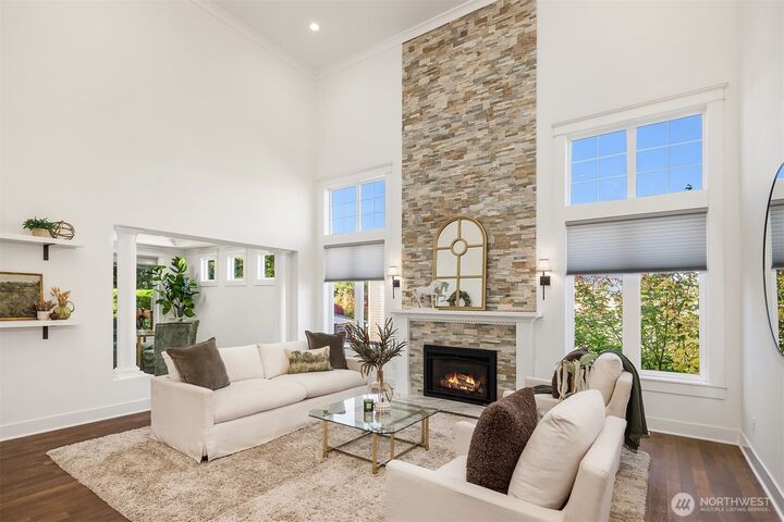 Property Photo:  6625  Fairway Ave  SE  WA 98065 